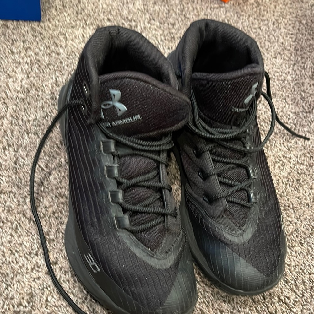 Under Armour steph curry basketball shoes